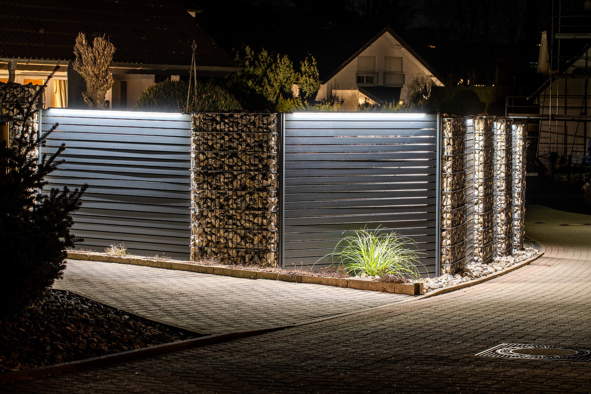LED Prestige Leuchtleisten Starter-Set 1x 173,3 cm — anthrazit für WPC/Alu